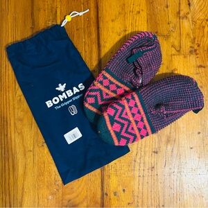 Bombas Gripper Slippers in Pink and Green - Women’s Size Medium ❄️